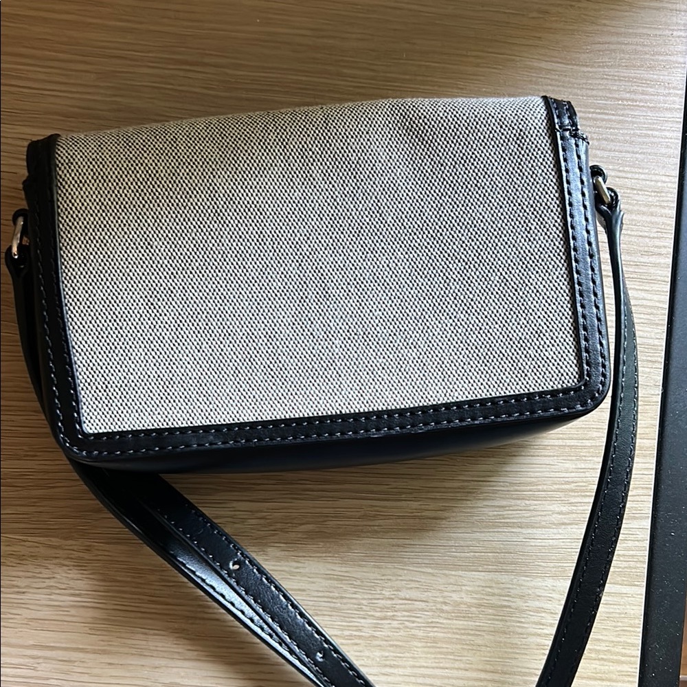 Marc Jacobs Black and Cream Crossbody Bag - Picture 5 of 7